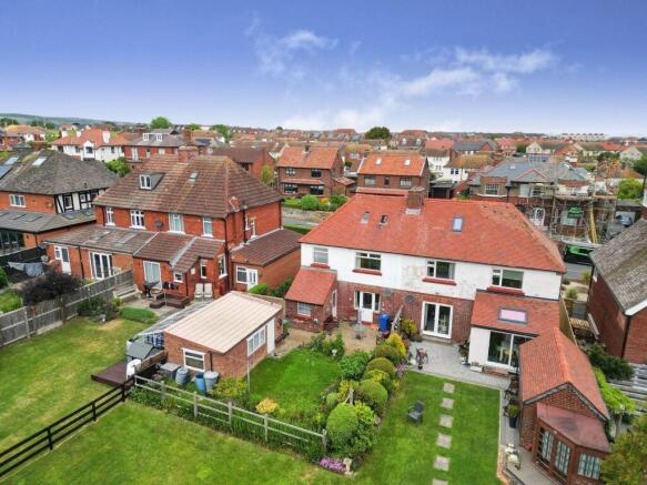 3 bed Semi-Detached for sale Image 12