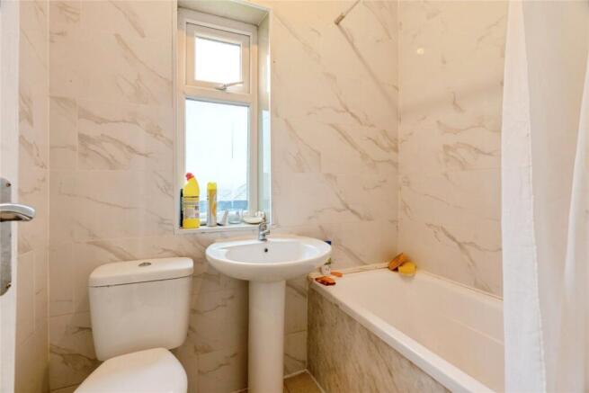 3 bed Terraced for sale Image 10