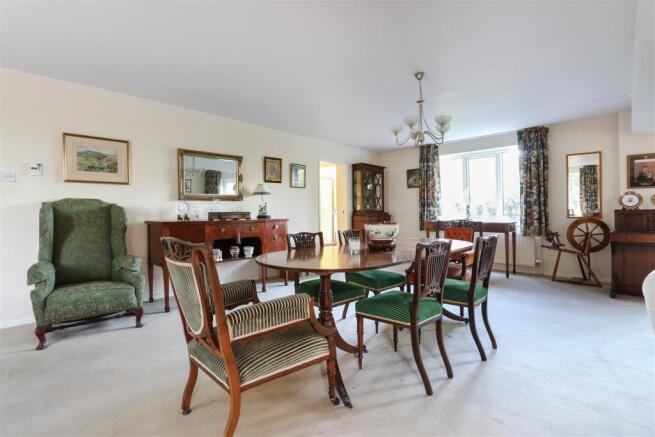 Dining Area2.jpg