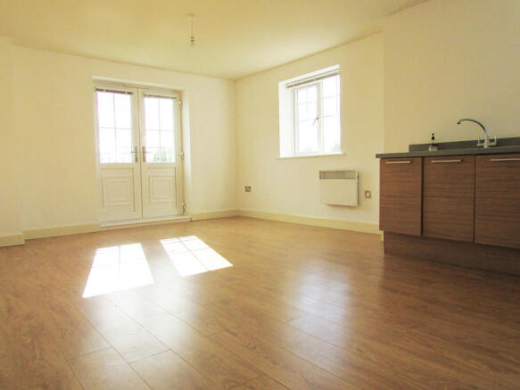 2 bed Flat to rent Image 4