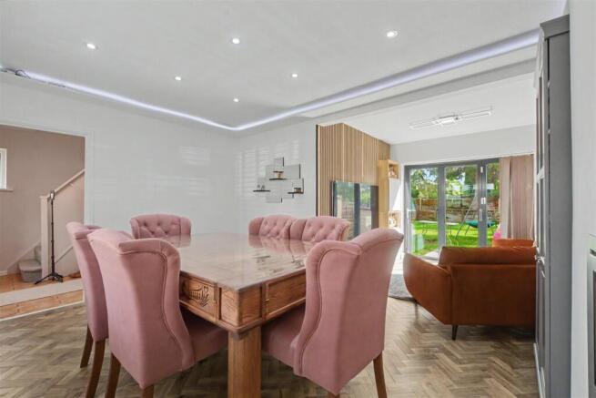 Dining Room_2.jpeg