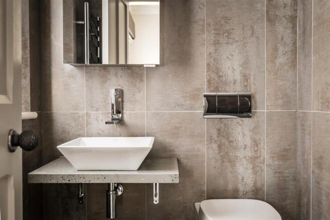 house. estate agency Albury Mansion Apartment 6