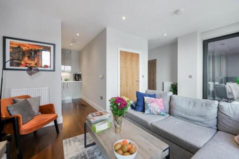 Avalon Point, 1 Silvocea Way, London, E14