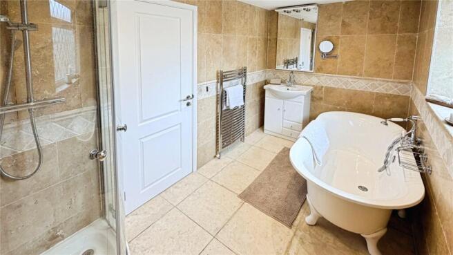 3 bed Bungalow for sale Image 5