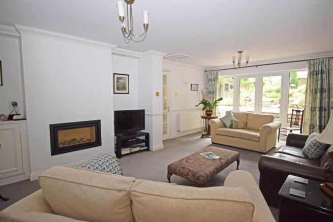 6 Lickey Grange, lounge 1.jpg