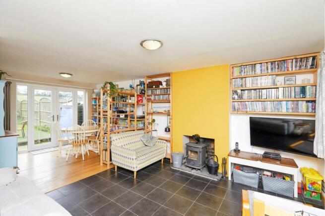 Lounge/Dining Room