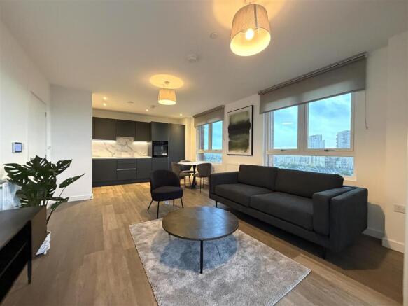 Living Area pic 7.jpeg