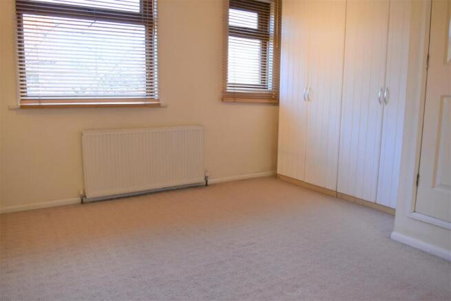 2 bed Town House for sale Image 6