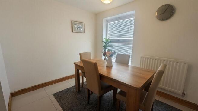 4 bed Detached for sale Image 5