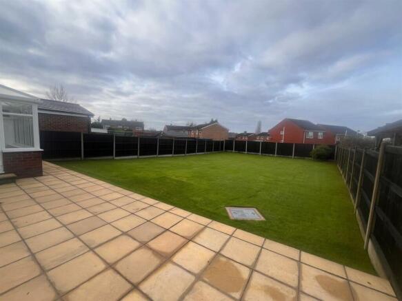 Rear garden 1.jpg
