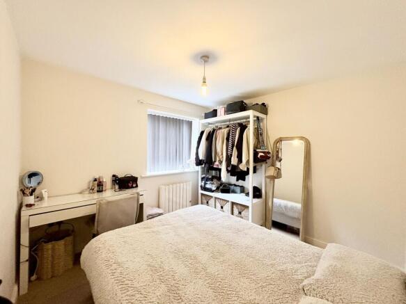 2 bed Flat for sale Image 9