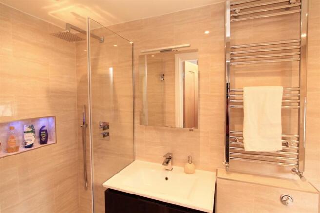 Bathroom.JPG