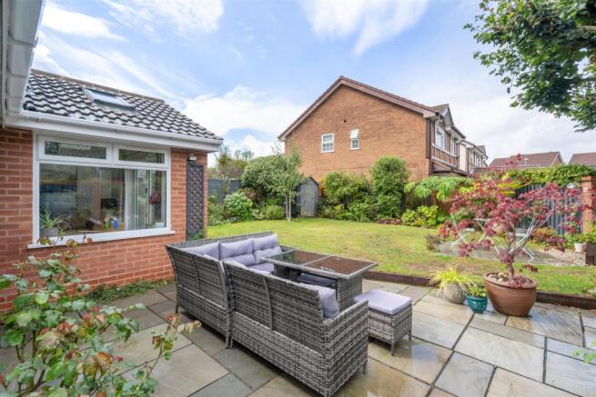 19 Chelveston Crescent_5.jpg