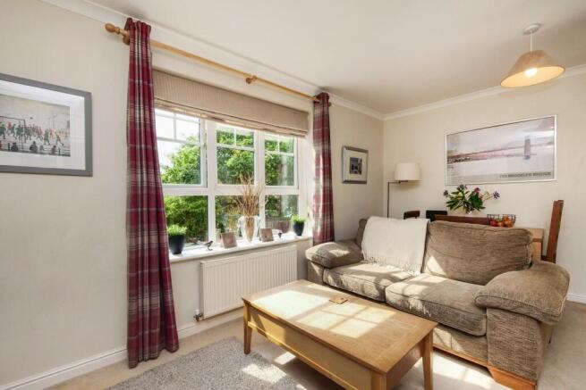 2 bed Apartment for sale Image 5