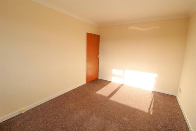 bedroom 1b.jpg