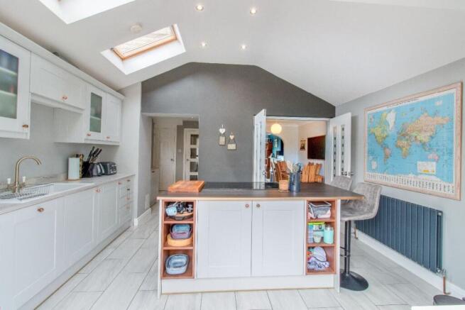 3 bed Semi-Detached for sale Image 5