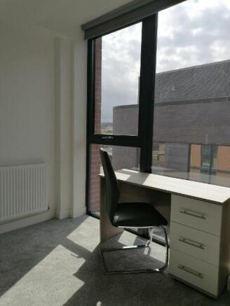 2 bed Flat to rent Image 10