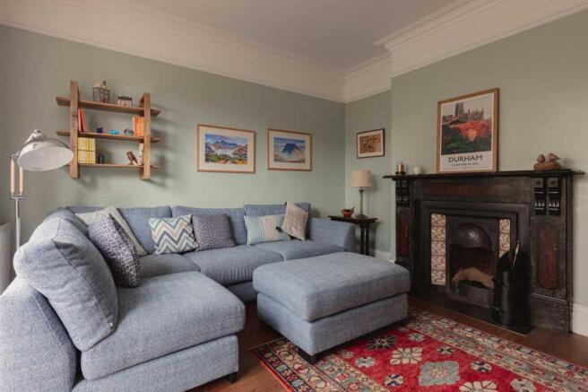 5 bed Detached for sale Image 7