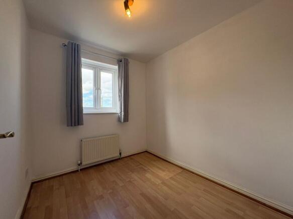 2 bed Flat to rent Image 5