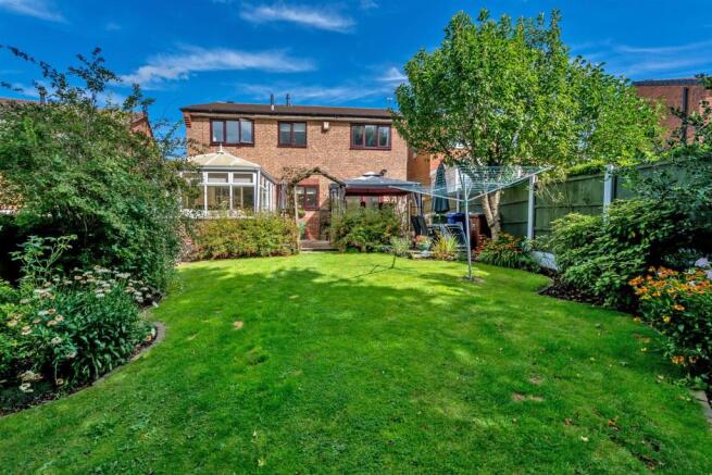 42, Rochester Way, Cannock, Staffordshire, WS12 3Y