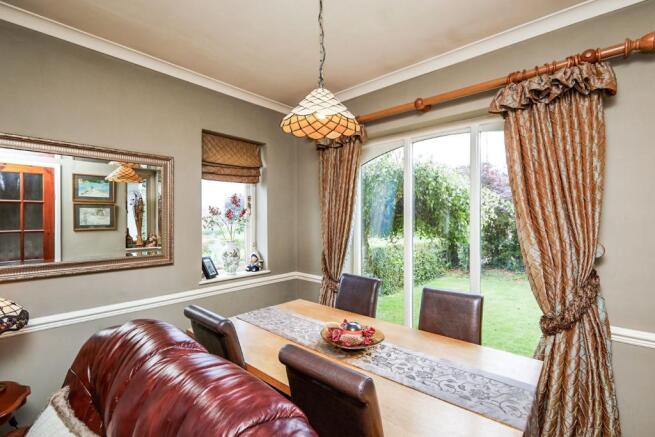 Lounge/Dining Room