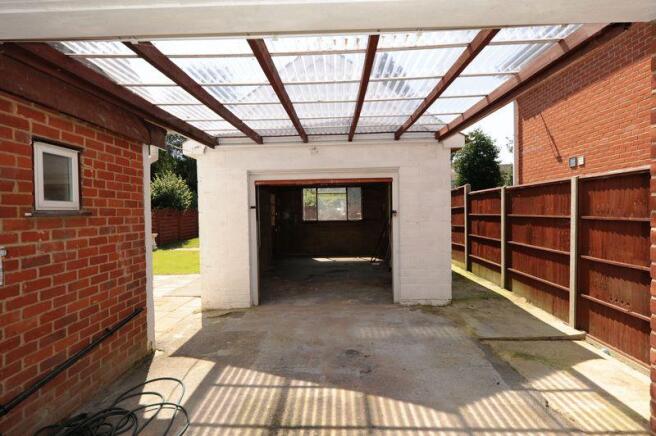 Carport/Driveway