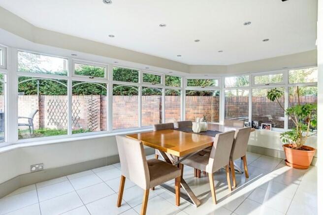 Garden Room 