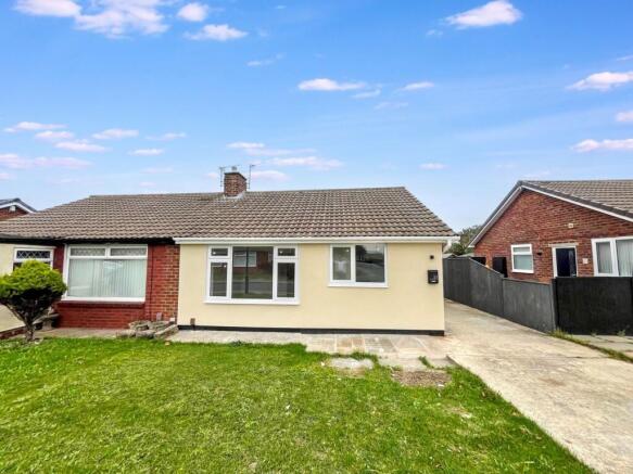 2 bed Semi-Detached Bungalow for sale Image 11