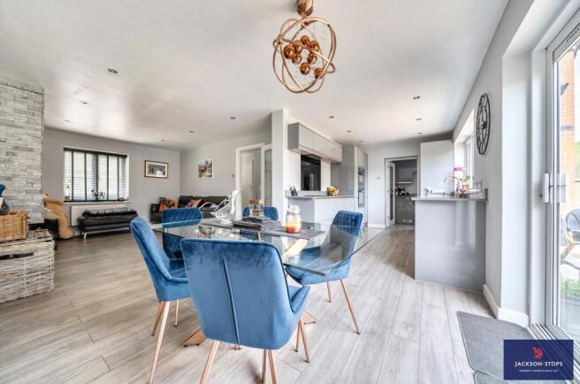 Kitchen/Dining Room
