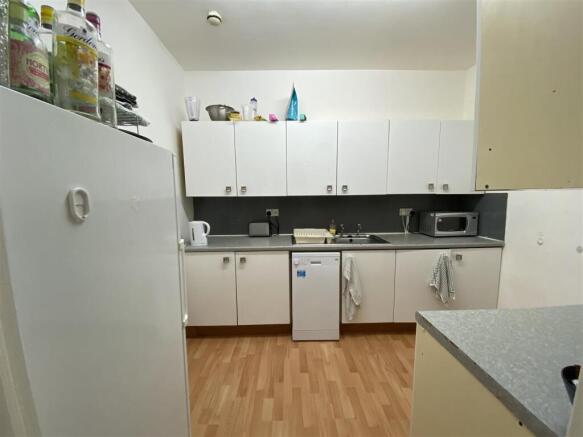 155aDR.kitchen.JPG