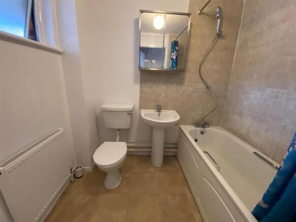Bathroom.jpg