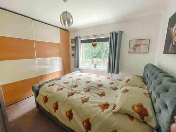 3 bed Semi-Detached for sale Image 11