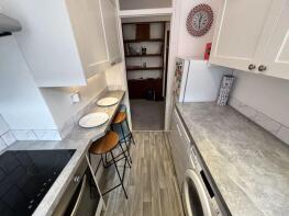 Flat J17, Du Cane Court, Balham High Road, London SW17 7JU