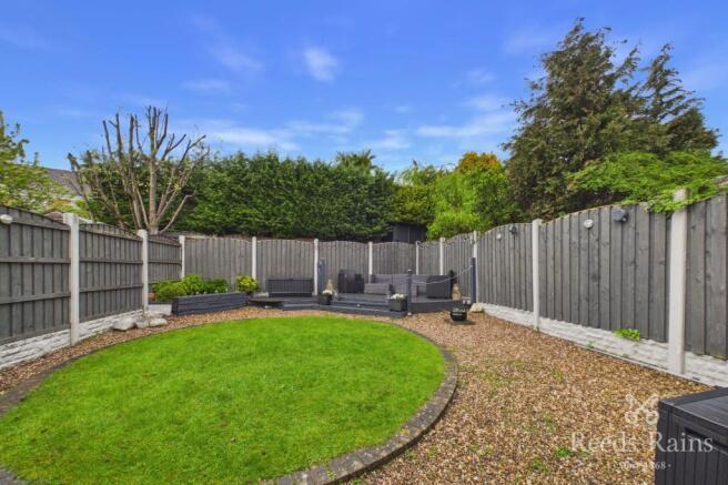 3 bed Semi-Detached for sale Image 6