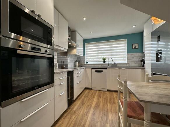 Contemporary Kitchen 310