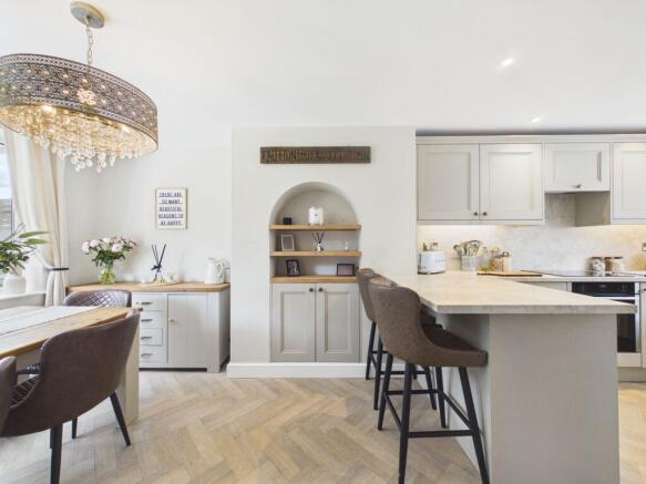 3 bed Semi-Detached for sale Image 5