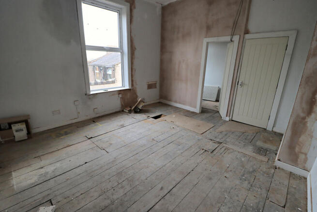 Flat Three - Studio
