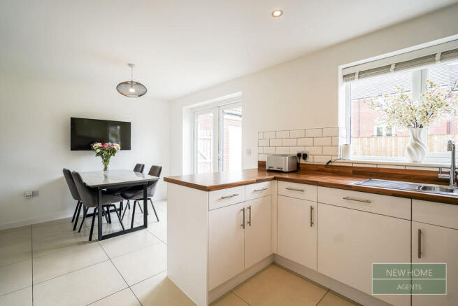 3 bed Detached for sale Image 4