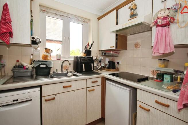 Photo 3