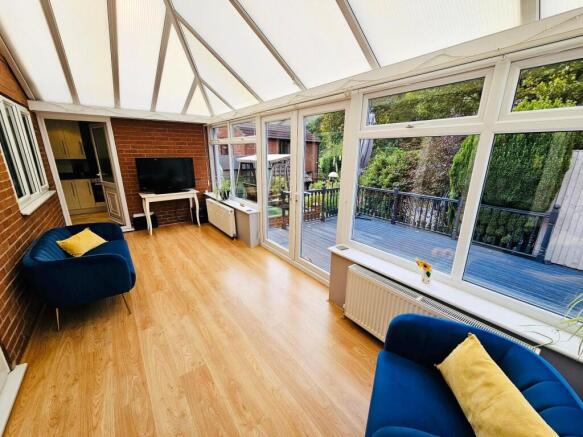 4 bed Detached for sale Image 8