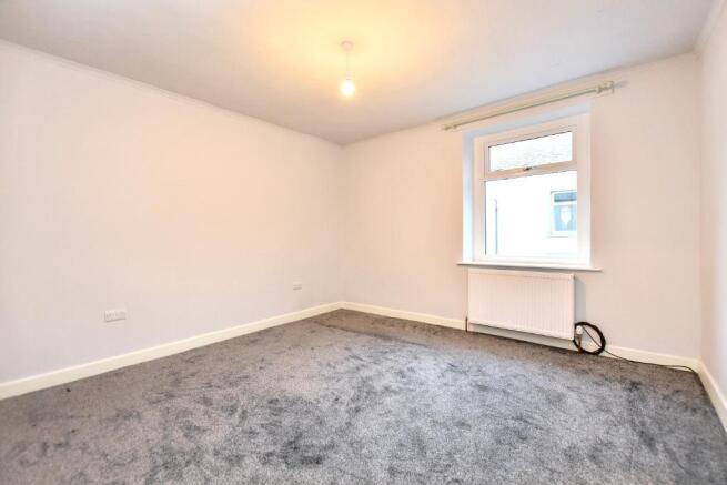 3 bed Terraced for sale Image 9