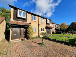 74, Willowmead Close, Woking GU21 3DW