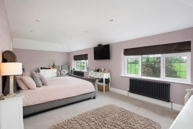 7 bed Detached for sale Image 3