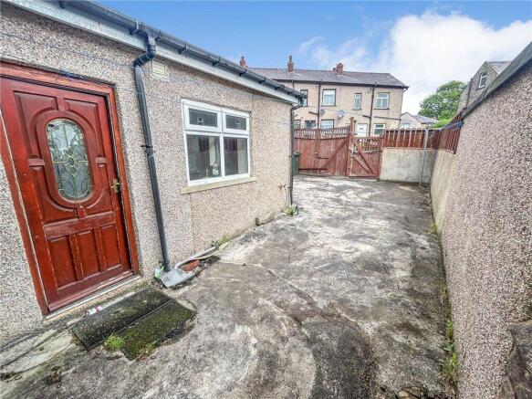 3 bed Terraced for sale Image 9