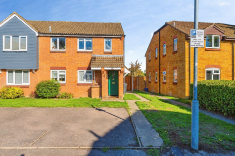 Nash Close, North Mymms, Hatfield, AL9