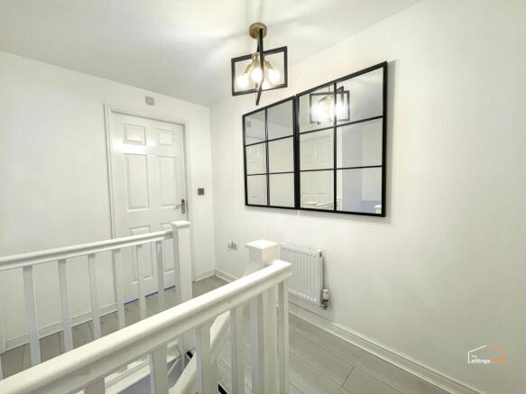 3 bed Semi-Detached to rent Image 11