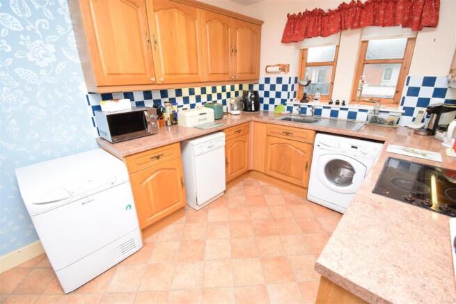 KITCHEN.JPG