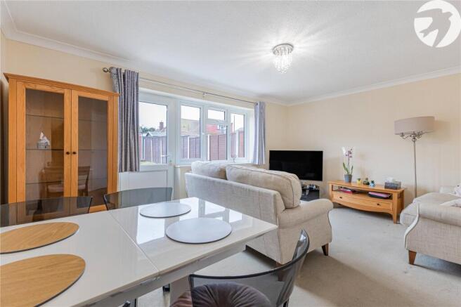 Living Room/ Dining