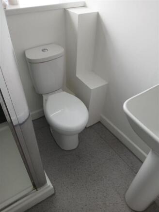 4 bed Flat for sale Image 8