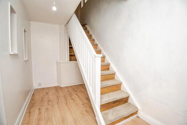 3 bed Semi-Detached for sale Image 10